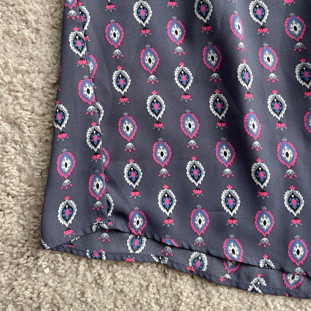 Torrid Southwestern Gray Pink Paisley Sleeveless Top Size 00 (Medium/Large, 10) - Picture 4 of 8